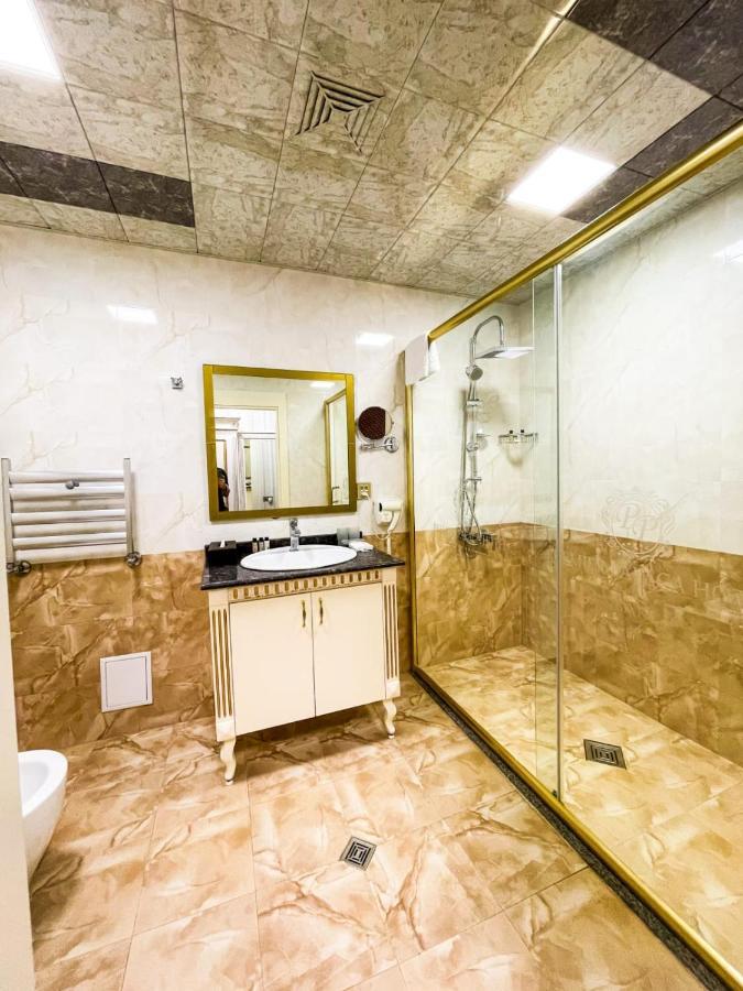 Premier Palace Baku Zewnętrze zdjęcie Bathroom