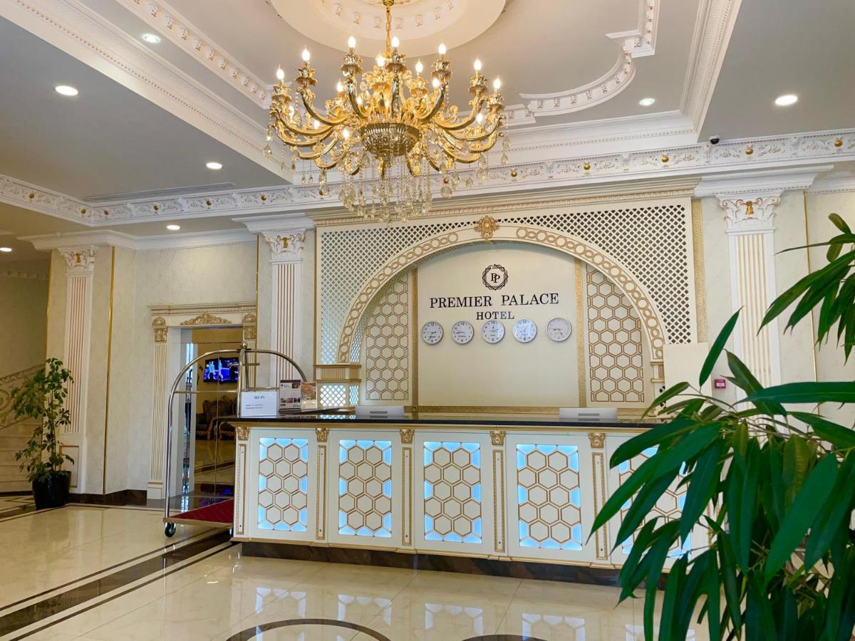 Premier Palace Baku Zewnętrze zdjęcie Reception desk